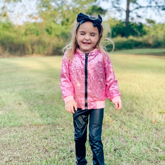 Pink Ladies Outfit - Picture 3 of 4